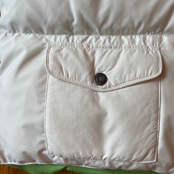 Reversible White and Green American Eagle Snap Up Winter Puffer Vest - Picture 6 of 10